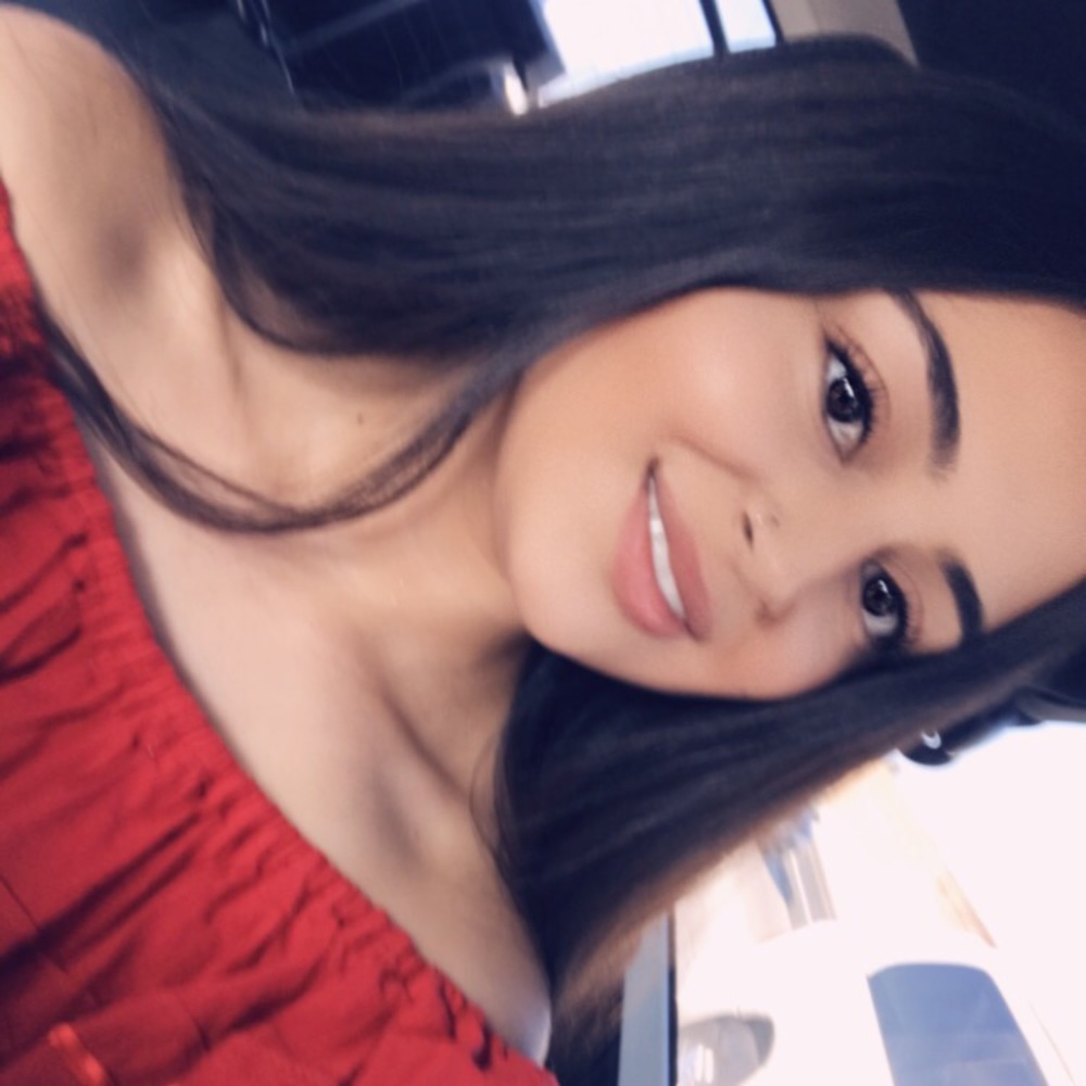 Meet your Posher, Esmeralda